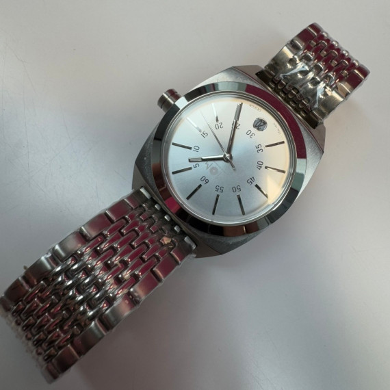 9-9-68337-2-Reloj pulsera caballero MOM pm7501-0100 (nuevo)