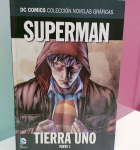 9-9-48786-1-Cómic Superman Tierra uno parte 1