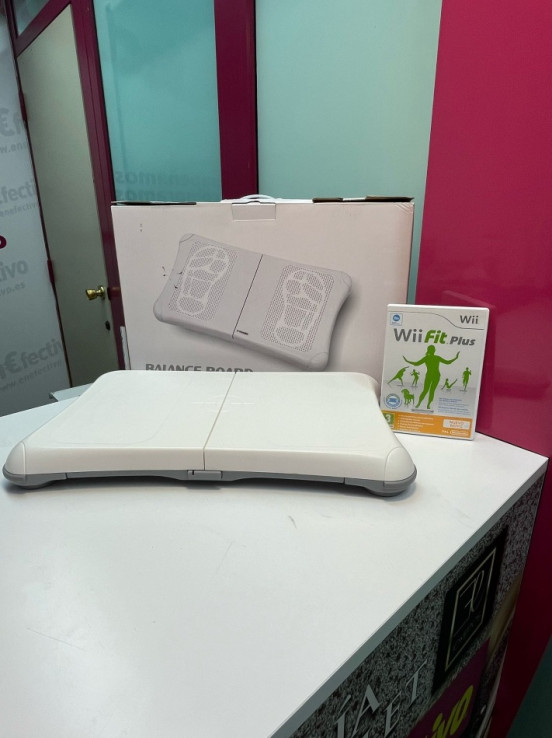 9-9-69746-4-Videojuego Wii Fit Plus Tabla 