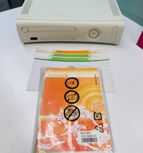 9-9-64845-1-Consola Xbox 360 (sin Mando)