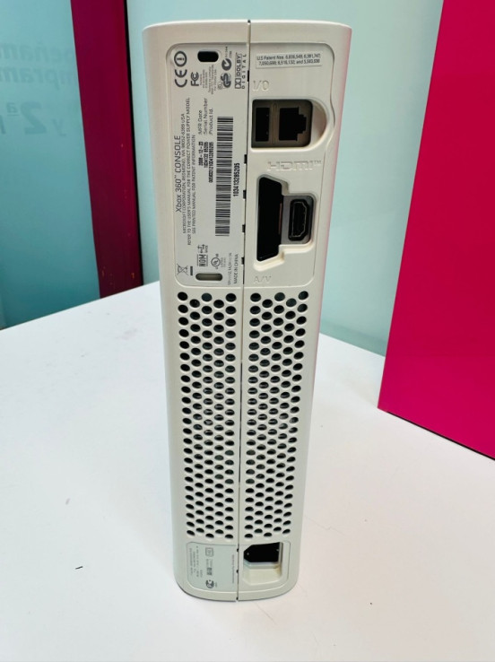 9-9-64845-3-Consola Xbox 360 (sin Mando)