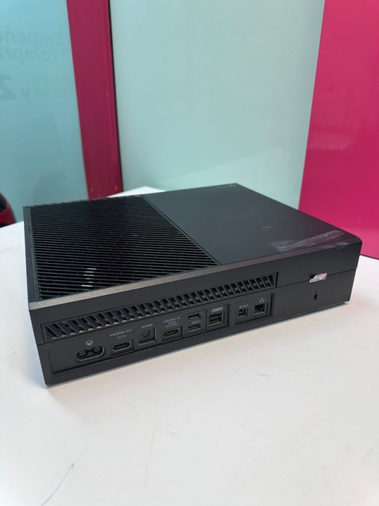 9-9-68991-2-Consola Xbox One Negra 500gb (sin mando)