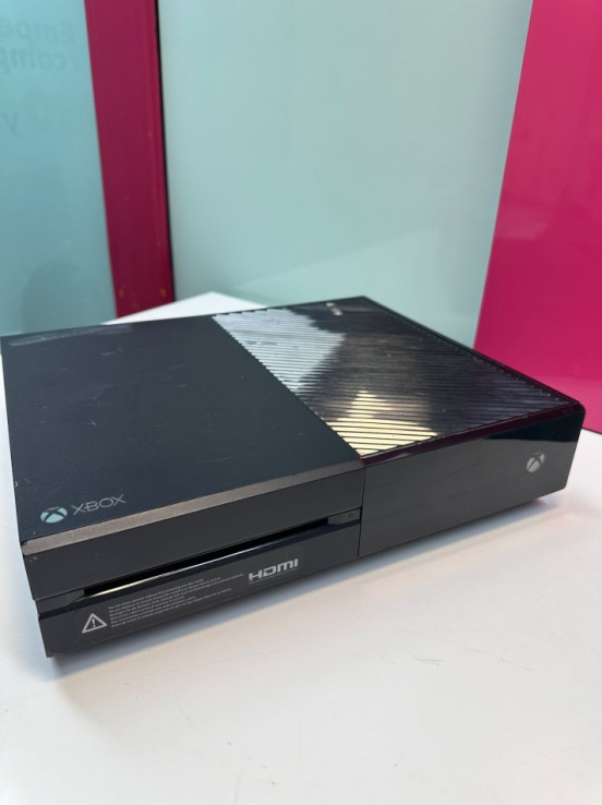 9-9-68991-3-Consola Xbox One Negra 500gb (sin mando)