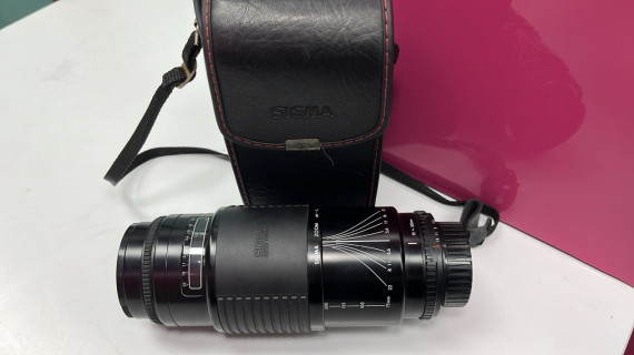 9-9-59115-2-Objetivo Sigma 75-300mm 1:4.5-5.6