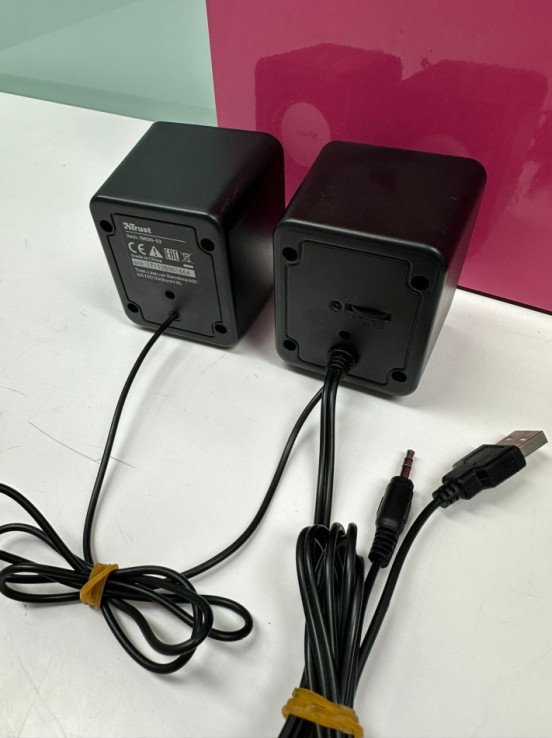 9-9-63293-2-Periféricos Altavoces Trust