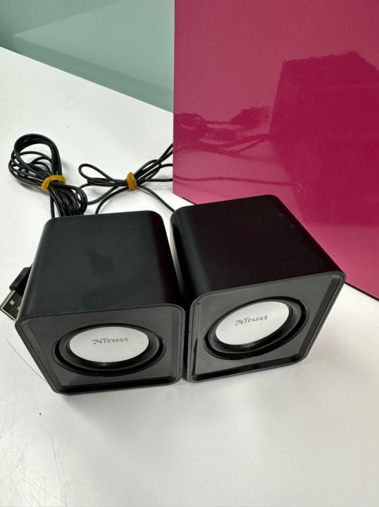 9-9-63293-3-Periféricos Altavoces Trust