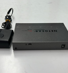 9-9-63579-1-Informática Netgear Plus Switch