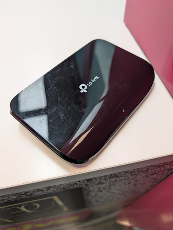 9-9-68864-4-Hub Tp Link Sg1005d