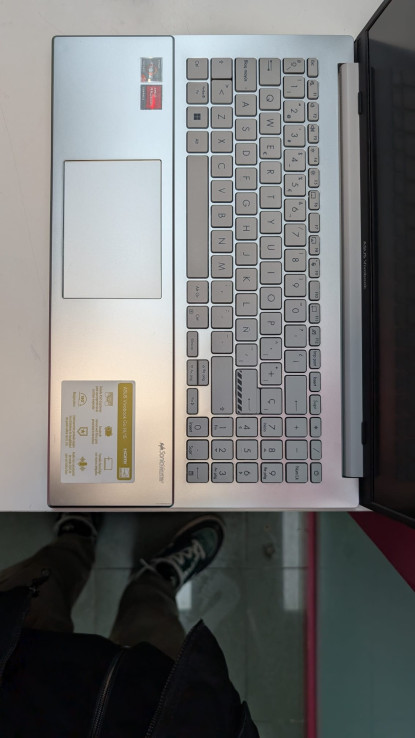 9-9-69272-5-Ordenador Portátil Asus Vivobook Ryzen 5 7520 8 Ram 512gb