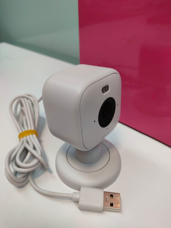 9-9-70145-3-Webcam Blink G8y2-xs01-4203-01br