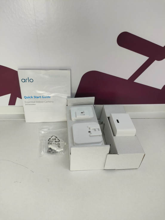 9-9-71374-4-Camara Videovigilancia Camara Arlo Essential Indoor 2generacion Vmc2060