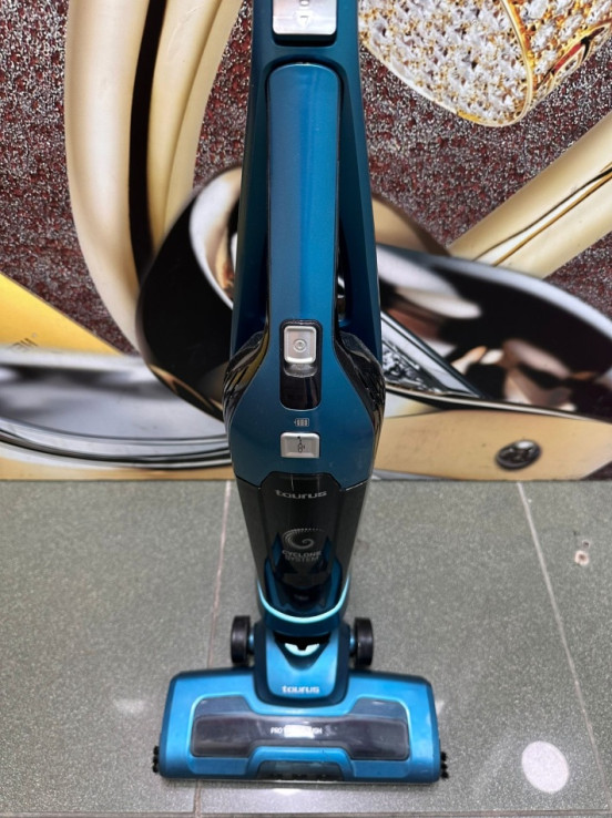 9-9-55568-2-Aspirador Escoba Taurus Inedit 29.6 Wash 