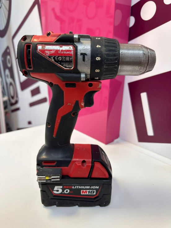 9-9-70703-2-Taladro Electrico Milwaukee M18blpd2