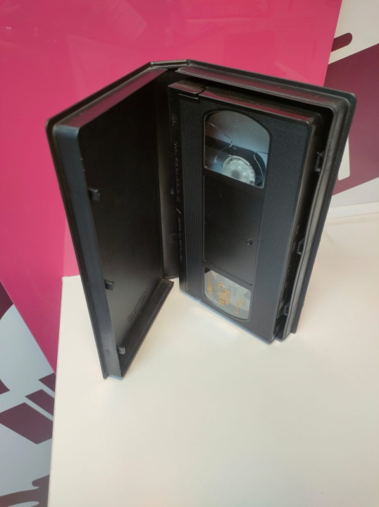 9-9-71679-3-Reproductor video VHS Ella siempre dice si