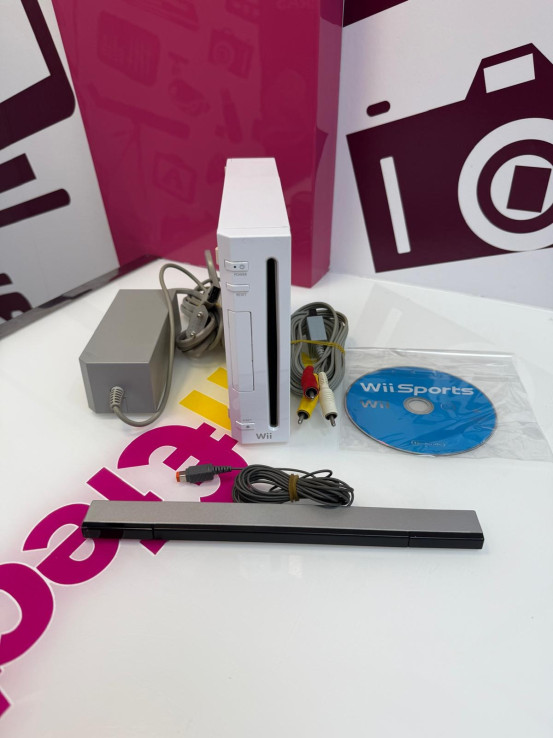 9-9-70782-8-Consola Wii rvl- 001 (sin mando)