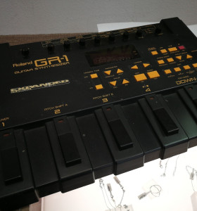 1-1-247594-1-Instrumento Cuerda Roland Gr1 Guitar Synthesizer
