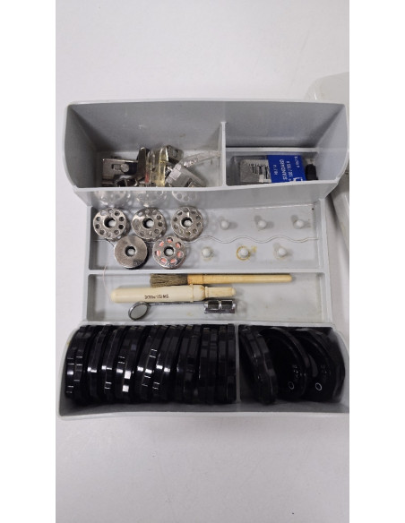 1-1-250757-2-Maquina Coser Elna Su