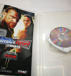 1-1-248011-1-Videojuego PSP Smack Vs Raw 2009 2