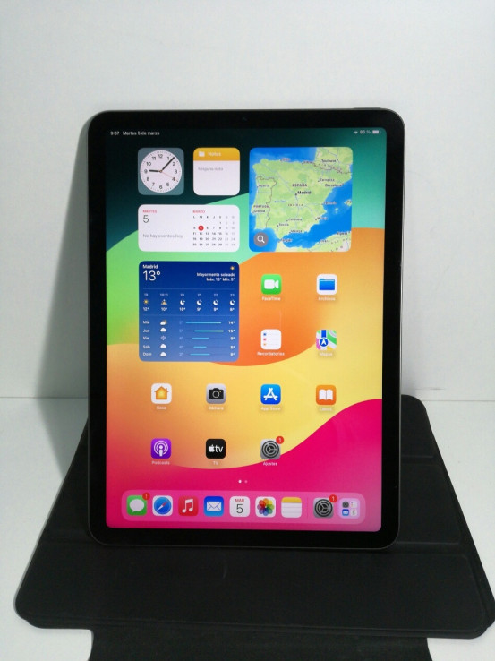1-1-238174-1-iPad Air 5º Generación 64Gb A2588 Silver 91