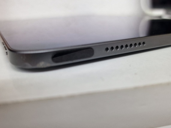 1-1-238174-2-iPad Air 5º Generación 64Gb A2588 Silver 91