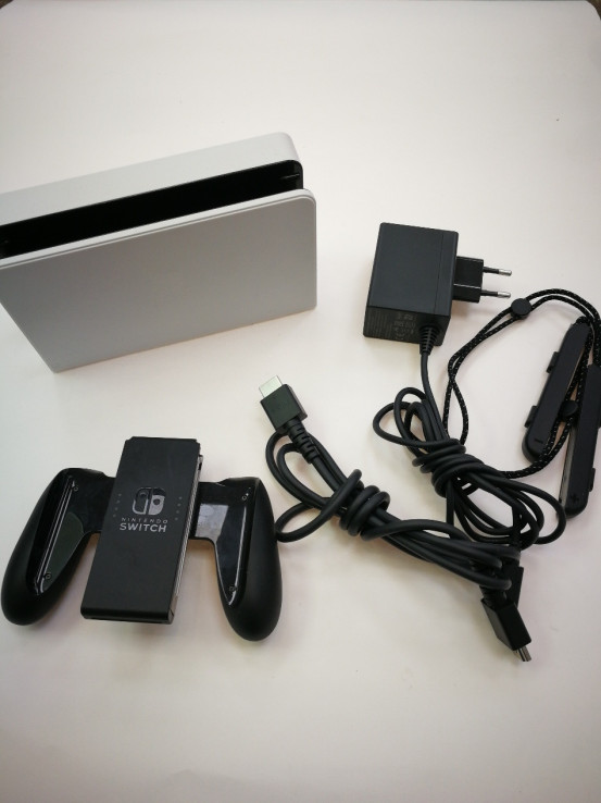 1-1-256536-2-Consola Nintendo Switch Oled Super Mario Bros Wonder