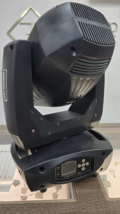 1-1-248016-2-Música Profesional Cabeza Móvil Pro Light BSW 200 LED Negra