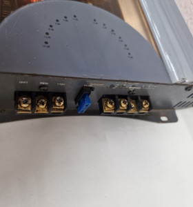 1-1-243239-1-Amplificador Jbl Gto 400W 2