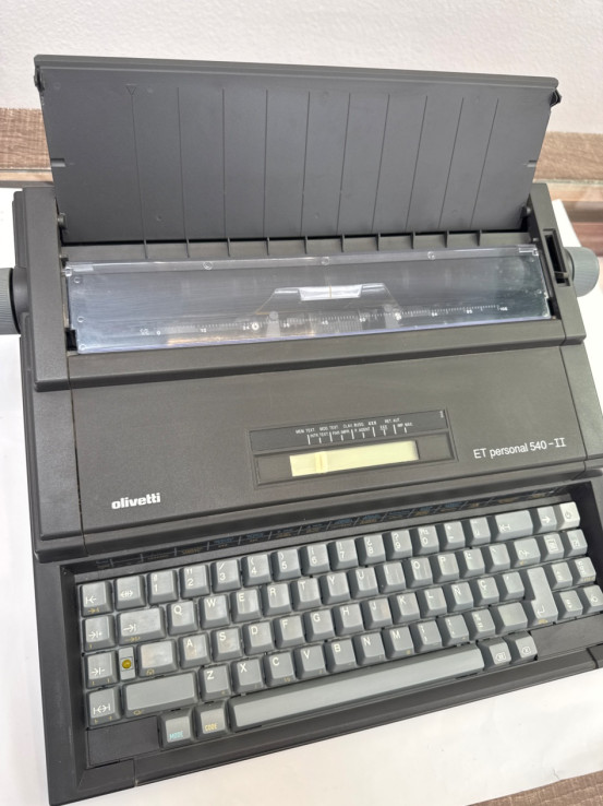 1-1-260934-3-Máquina Recreativa Olivetti Et Personal 540 II