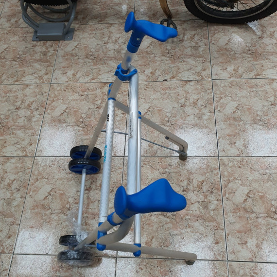 1-1-246429-2-Andador Forta Air