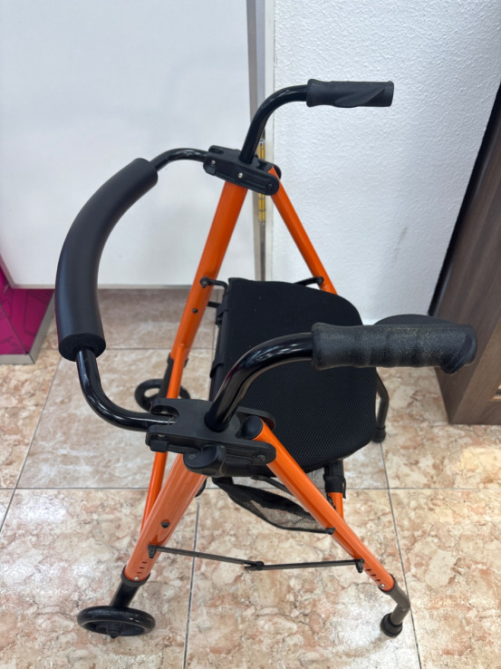 1-1-259918-2-Andador Rollator Neron Naranja