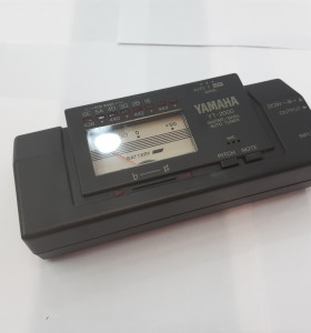1-1-245072-1-Afinador Yamaha YT-2000 