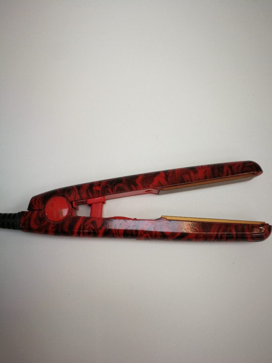 1-1-254434-2-Plancha Pelo De Viaje Roja