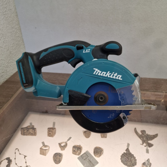 1-1-247035-4-Sierra Circular Makita DCS550Z a batería de 18V Li disco de 136 mm 