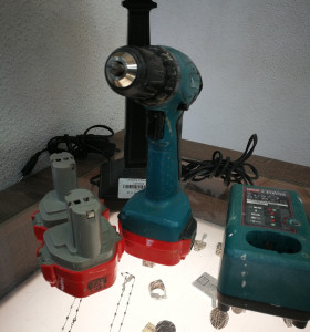 1-1-234253-1-Taladro A Bateria Makita 6271D 3 Baterias