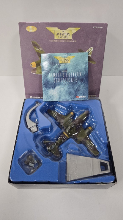 1-1-251637-2-Bebé y juguetes The aviation archive Birth of the jet engine Me 262A-1a Major W Nowi Nowotny Komm