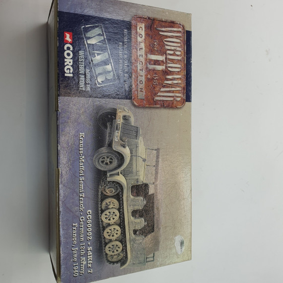 1-1-251655-3-Bebé y juguetes corgi cc60002 tanque WWII