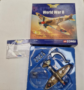 1-1-251658-1-Bebé y juguetes Corgi aa31904 SPITFIRE MKVB lIBYA  2