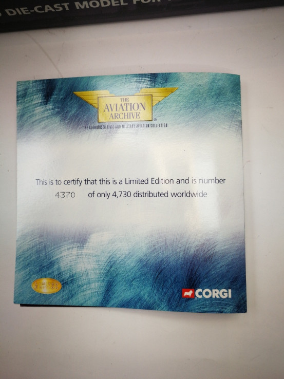 1-1-251660-2-Bebé y juguetes Corgi Aviation AA36602 Lockheed P-38J Lightning USAAF 20th FG, 77th FS, Eze Does 