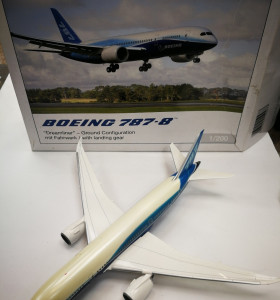 1-1-251662-1-Bebé y juguetes herpa miniaturemodelle boeing 787-8 dreamliner 550277