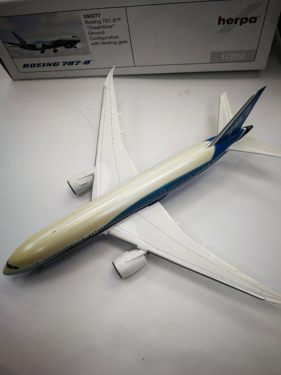 1-1-251662-2-Bebé y juguetes herpa miniaturemodelle boeing 787-8 dreamliner 550277