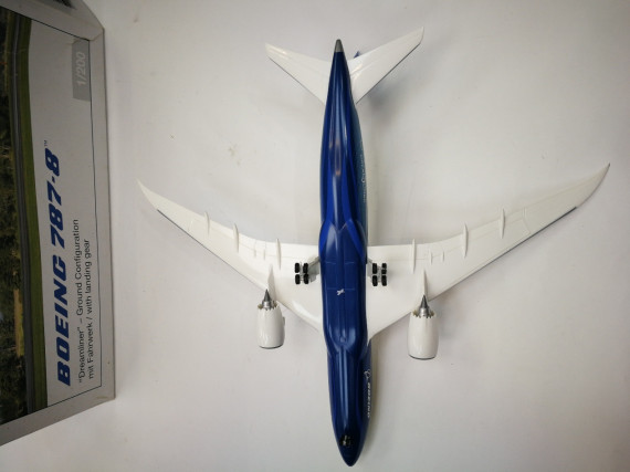 1-1-251662-3-Bebé y juguetes herpa miniaturemodelle boeing 787-8 dreamliner 550277