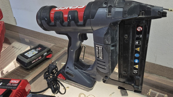 1-1-248807-2-Clavadora Eléctrica A Bateria Senco F18