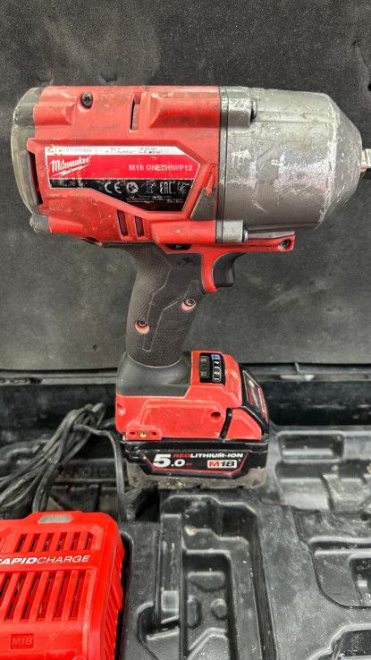 1-1-247751-3-Taladro A Bateria Milwaukee Llave Impacto ONEFHIWP12 