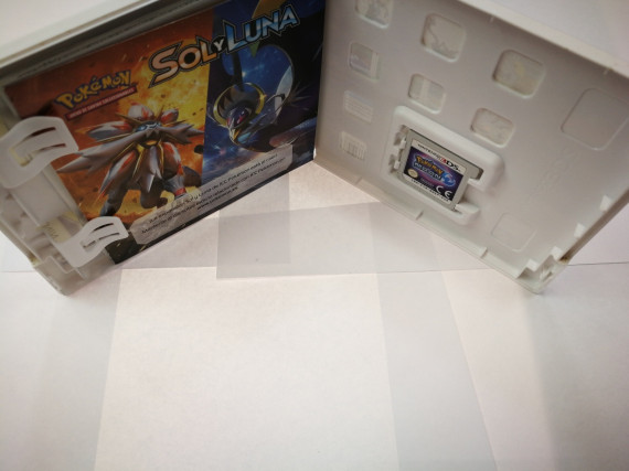1-1-240527-2-Videojuego 3DS Pokémon Luna