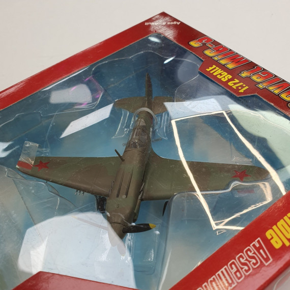 1-1-251654-2-Bebé y juguetes Avion easy model 37223 7th iap 1941 