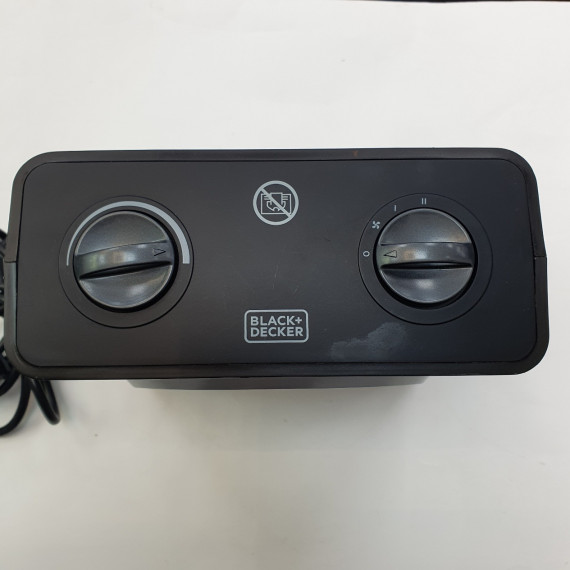 1-1-257440-4-Termoventilador Black Decker BXSH2003E