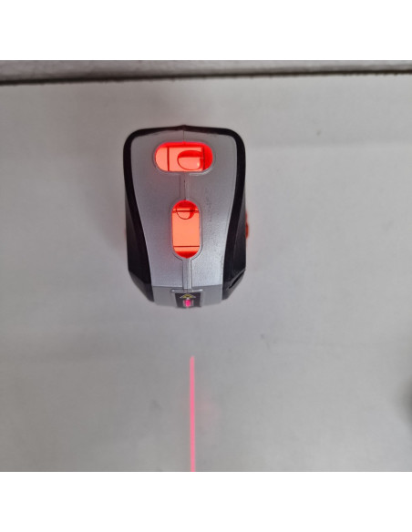 1-1-245163-2-Nivel Laser Black And Decker 120