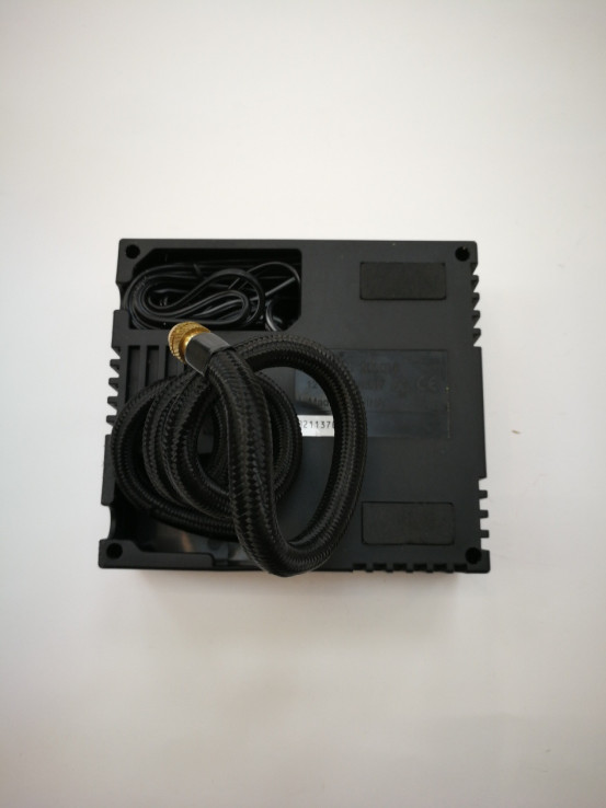 1-1-251020-2-Compresor Mini Negro