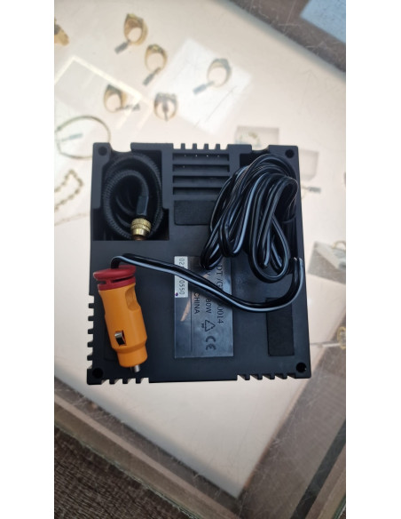 1-1-251020-3-Compresor Mini Negro