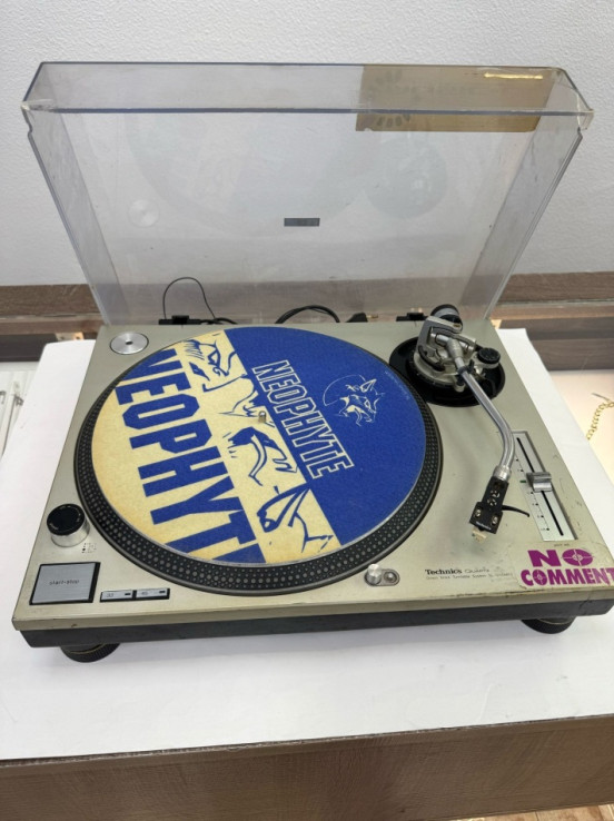 1-1-251980-3-Música Profesional Plato Giradiscos Technics 1200 Inox